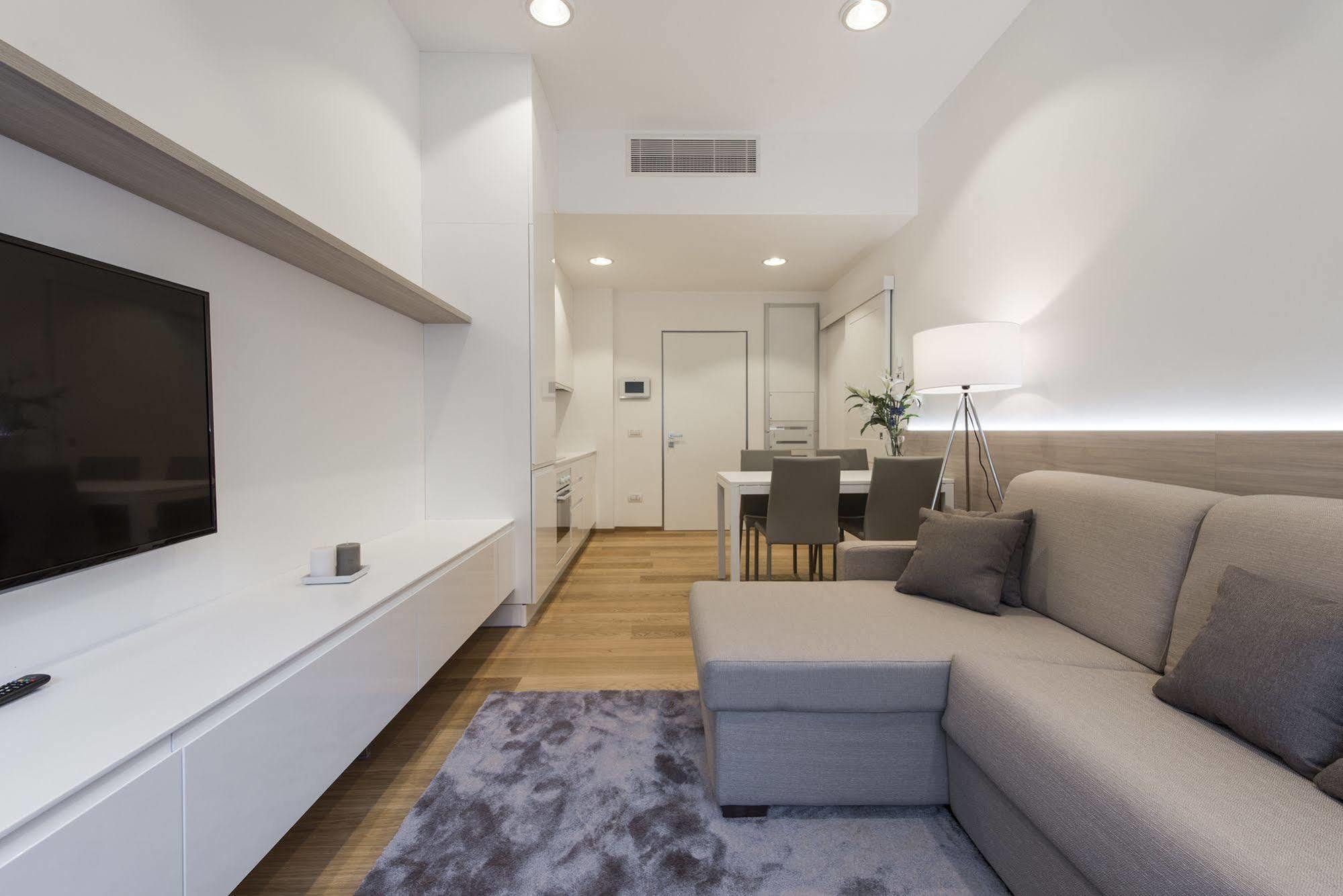 Milan Royal Suites エクステリア 写真