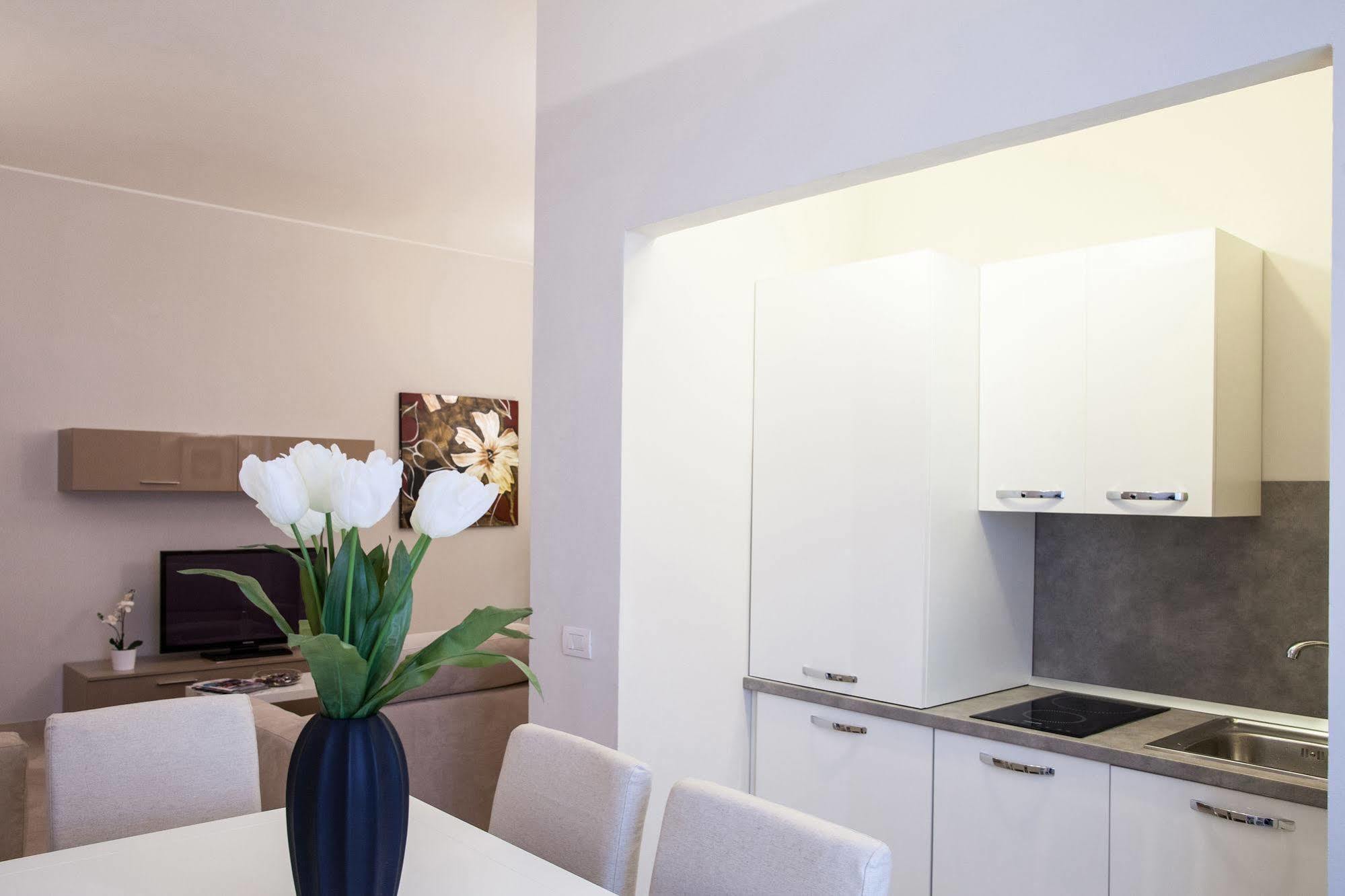 Milan Royal Suites エクステリア 写真