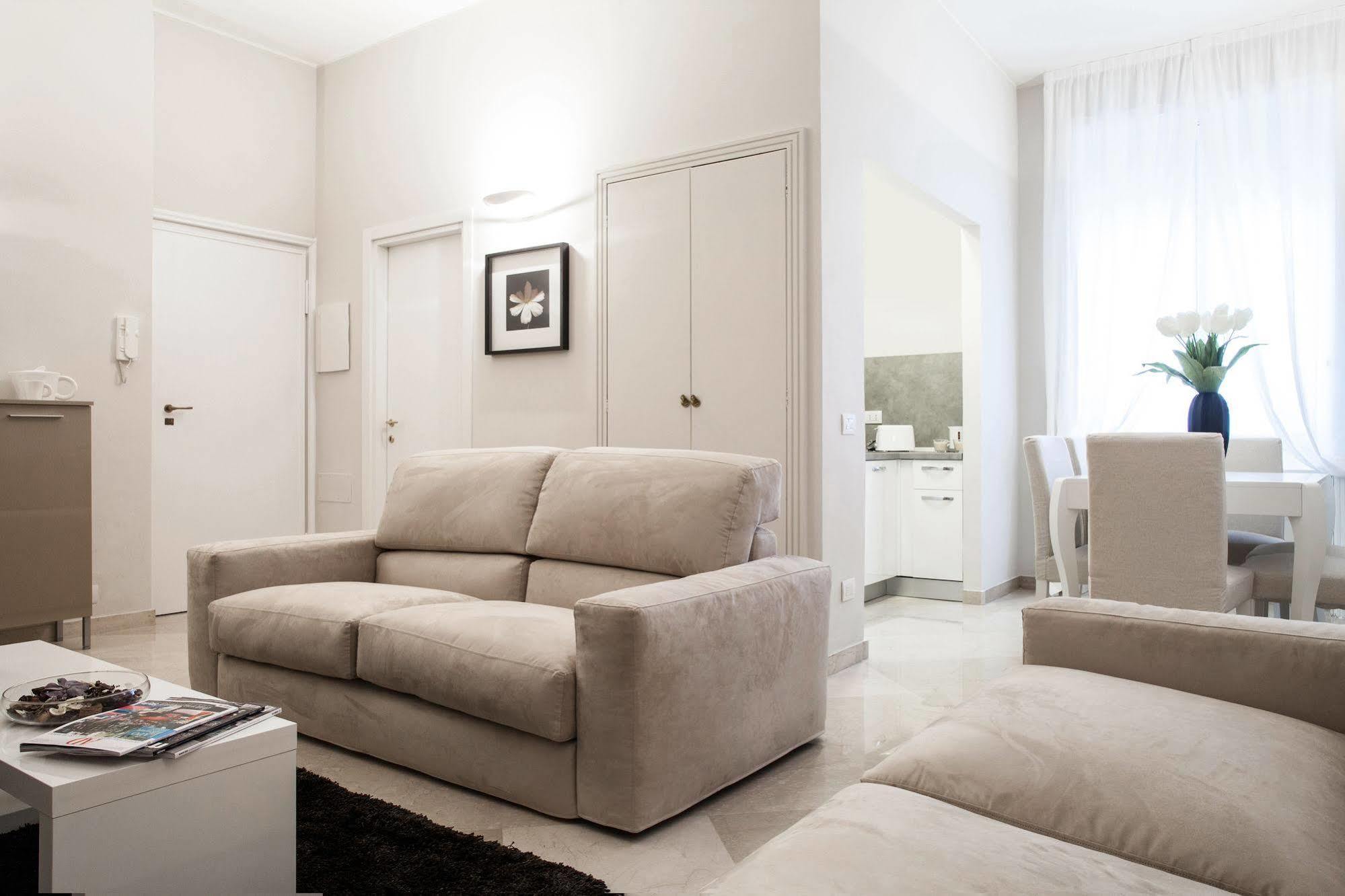Milan Royal Suites エクステリア 写真