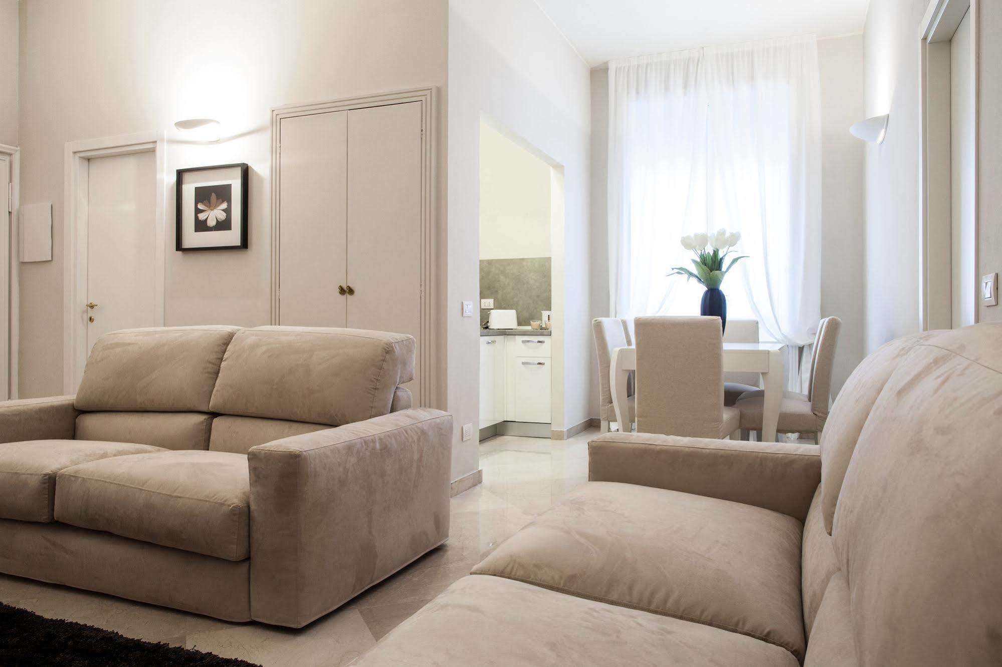 Milan Royal Suites エクステリア 写真