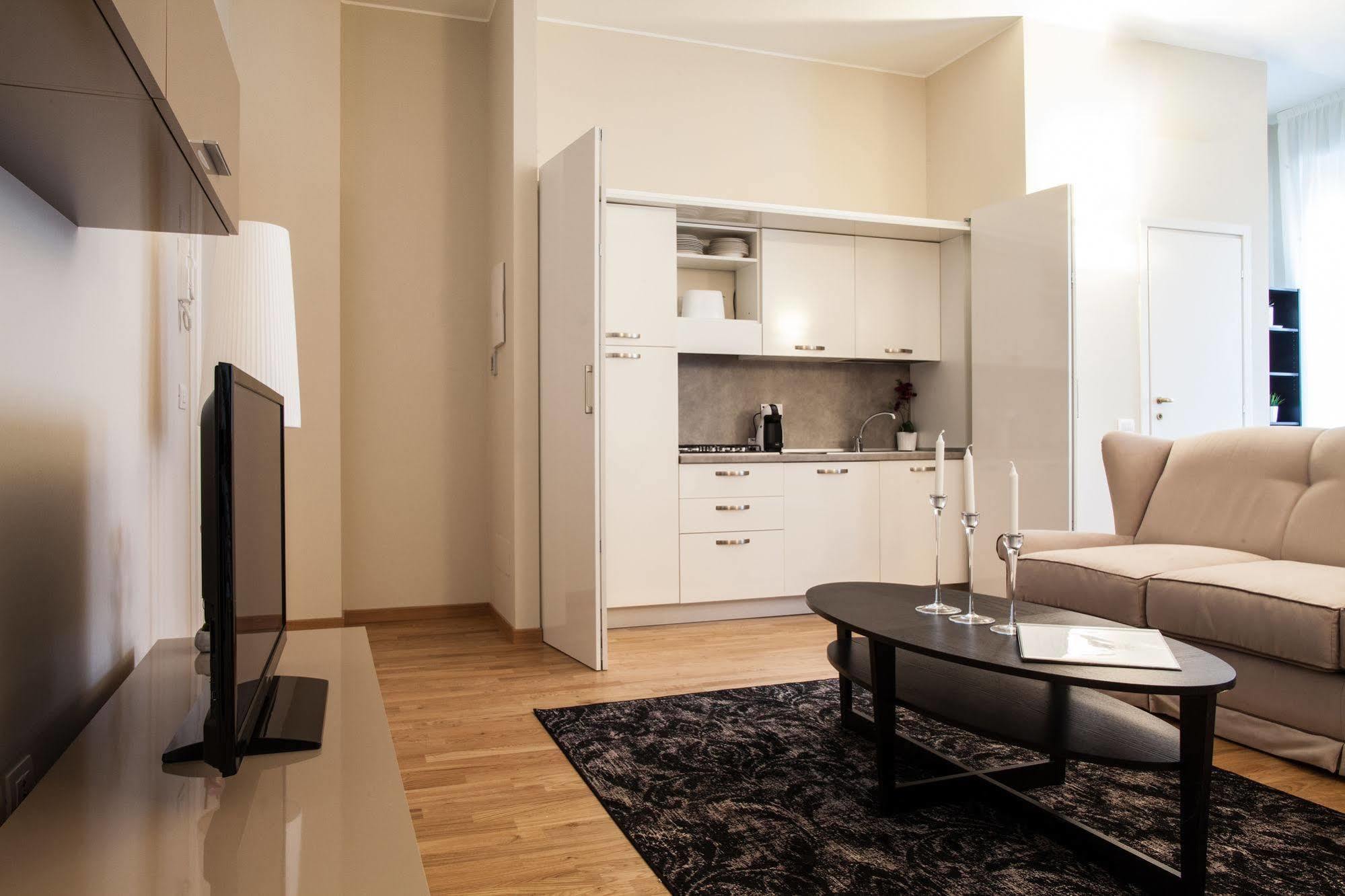 Milan Royal Suites エクステリア 写真