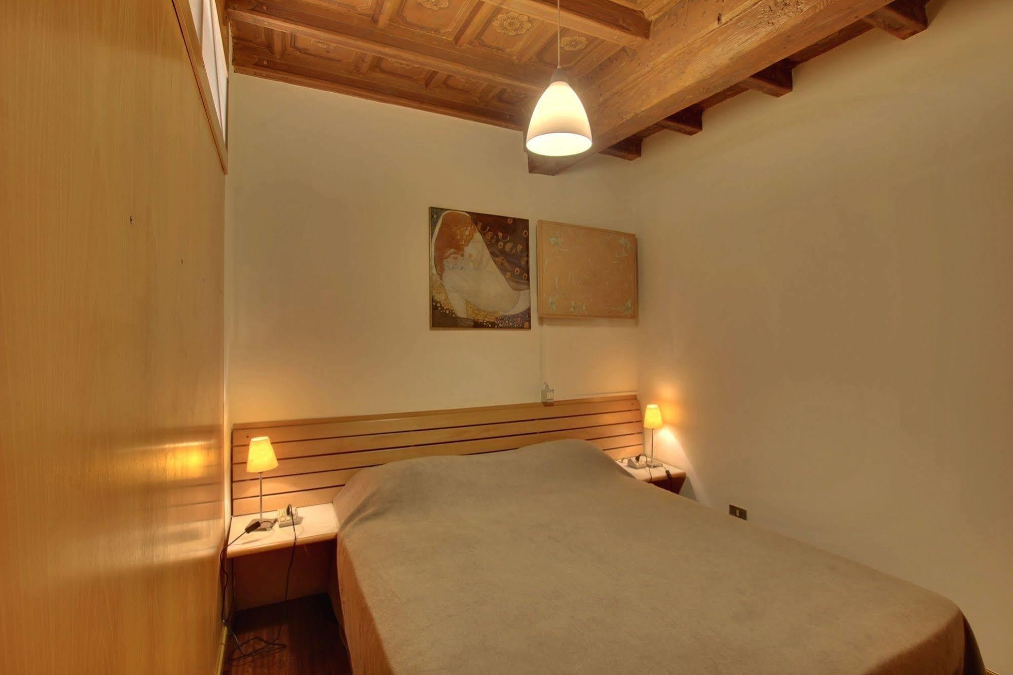 Milan Royal Suites エクステリア 写真