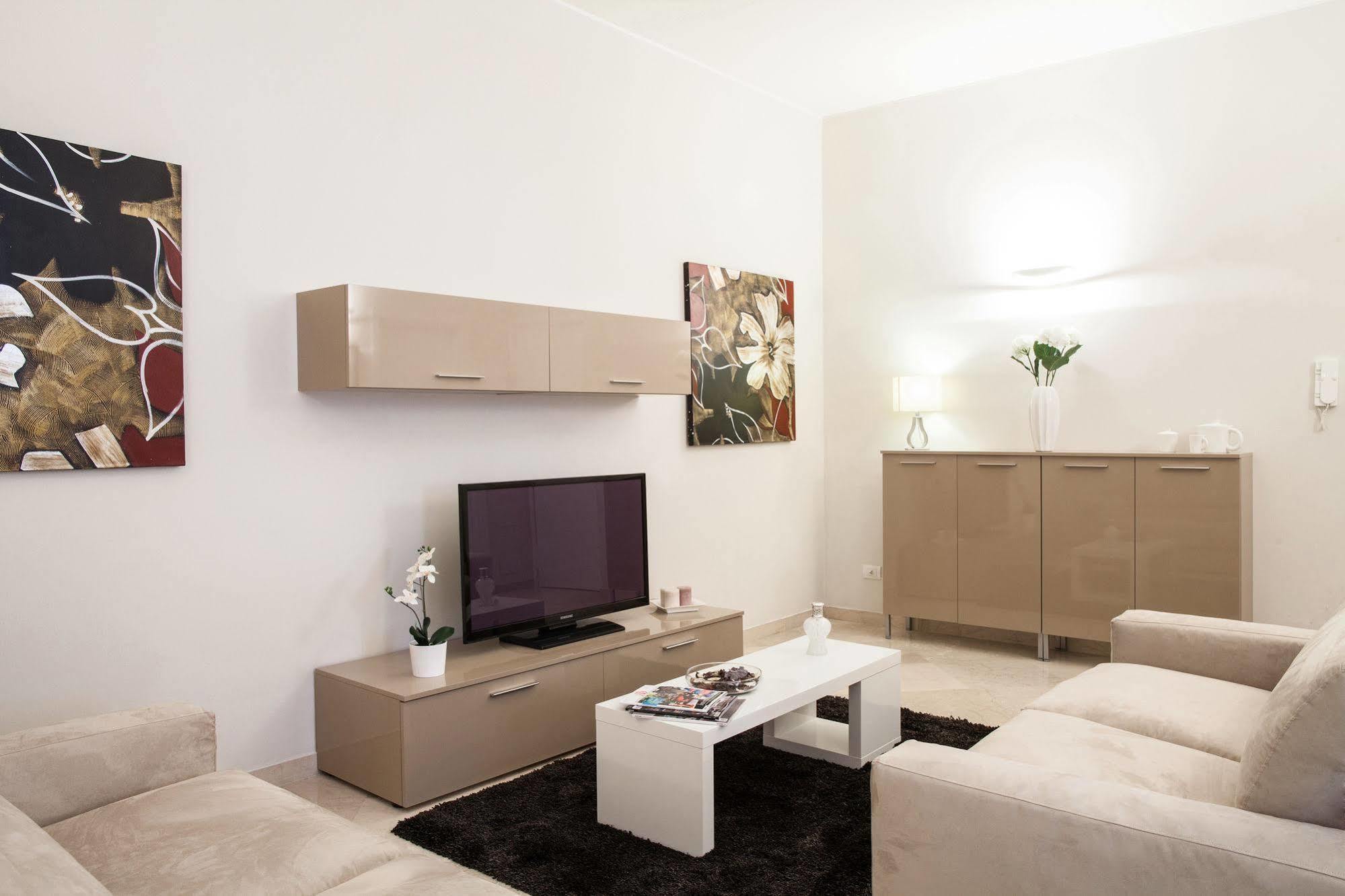 Milan Royal Suites エクステリア 写真