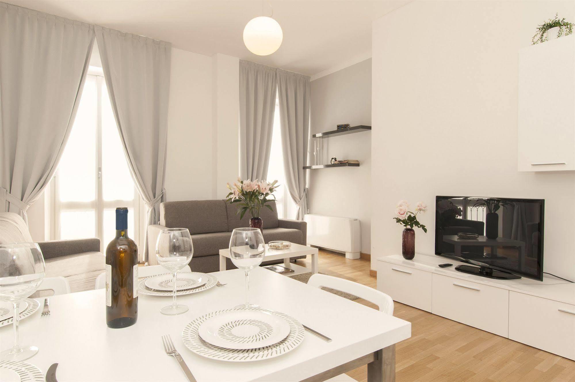 Milan Royal Suites エクステリア 写真
