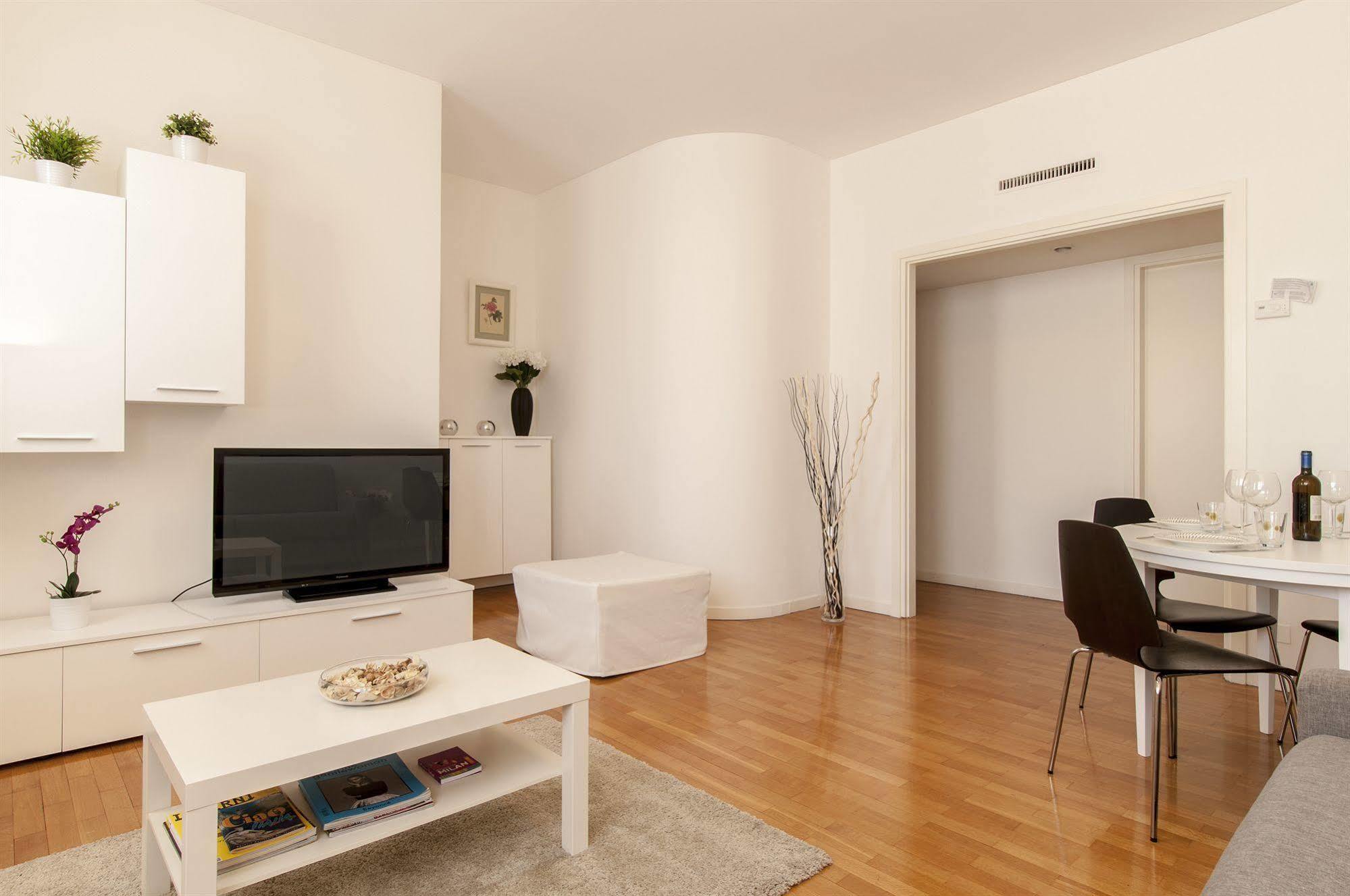 Milan Royal Suites エクステリア 写真