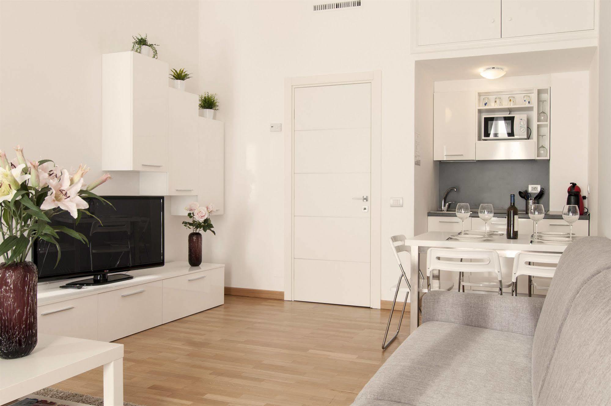 Milan Royal Suites エクステリア 写真