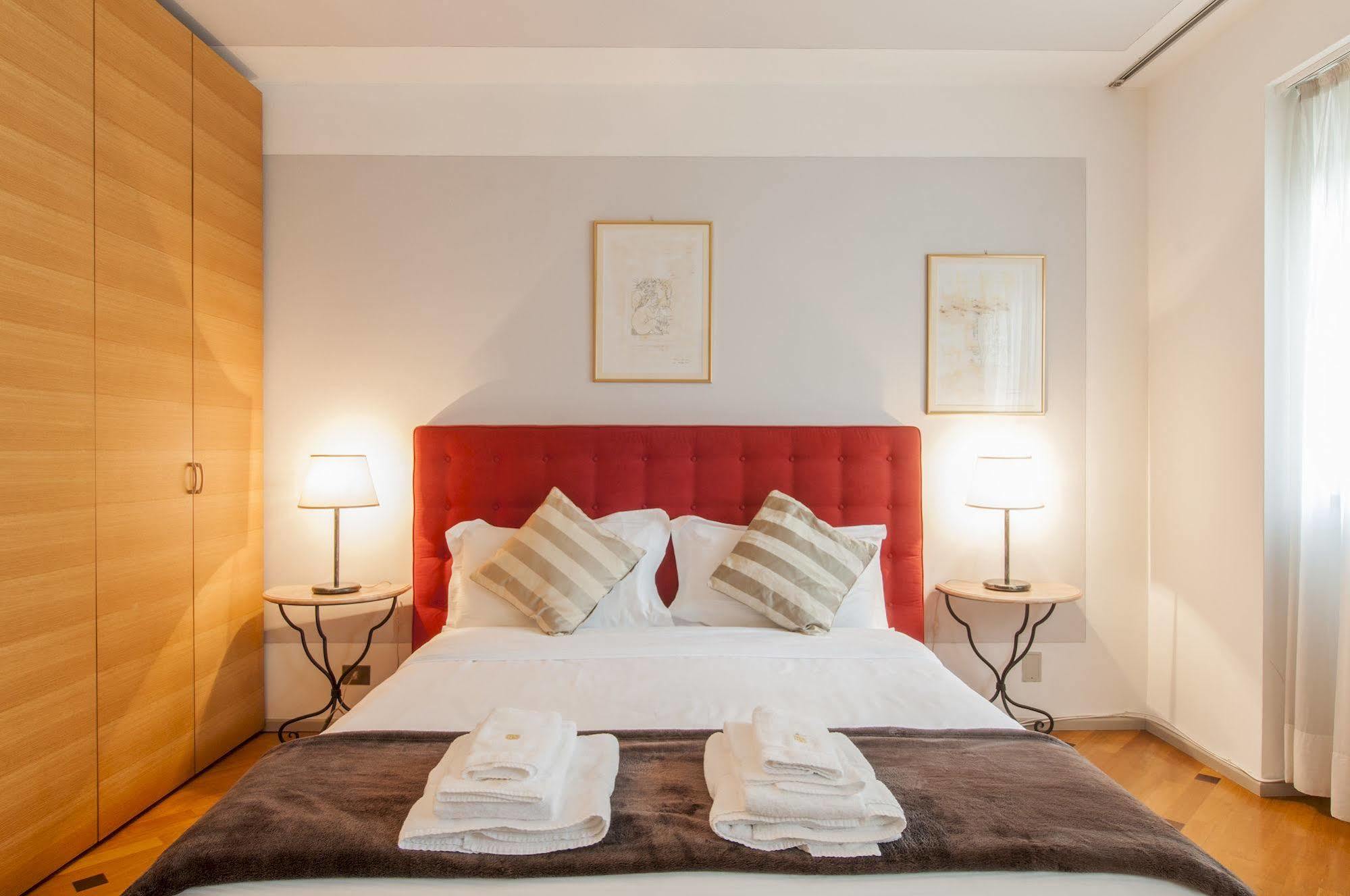 Milan Royal Suites エクステリア 写真