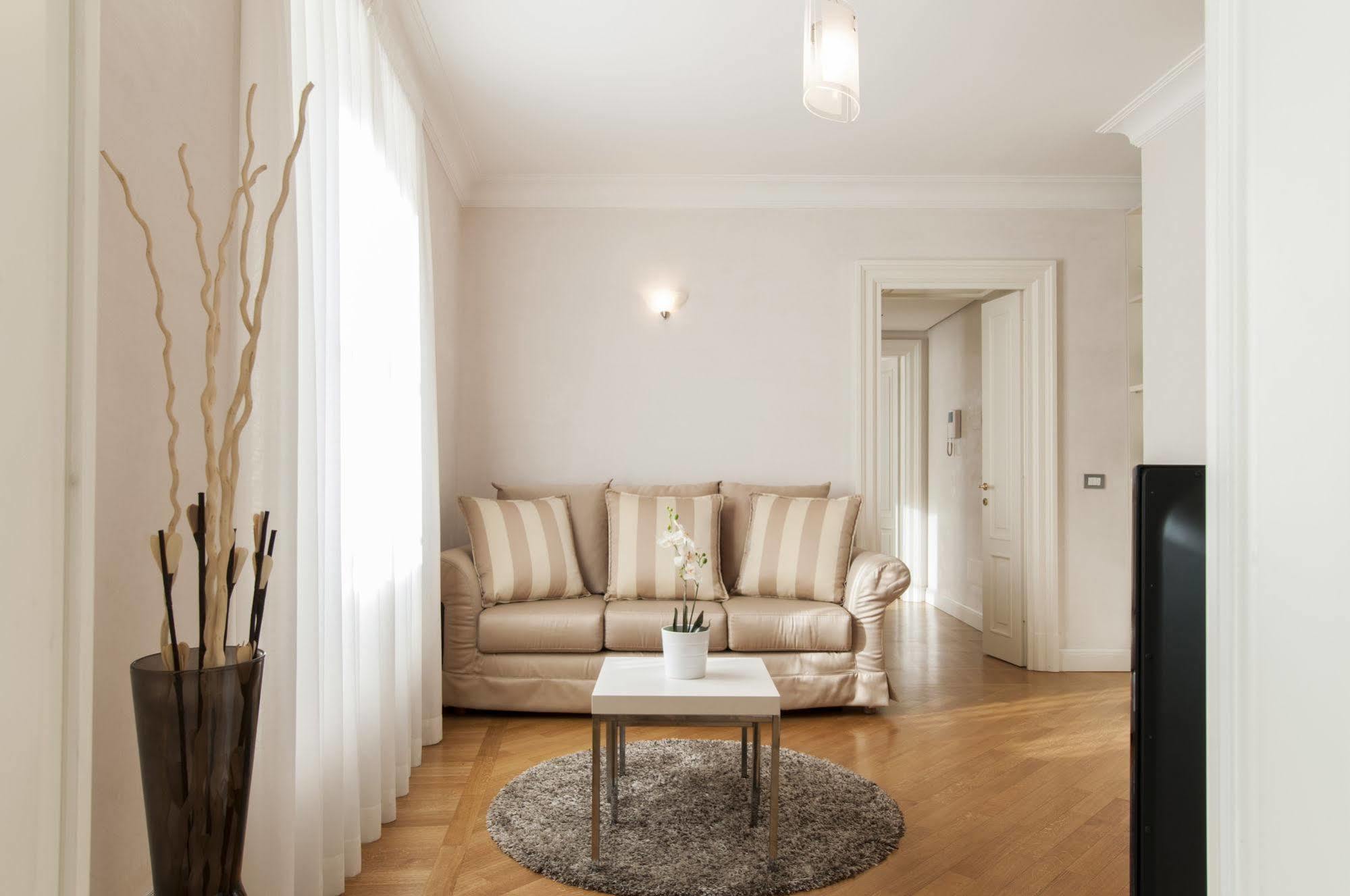 Milan Royal Suites エクステリア 写真