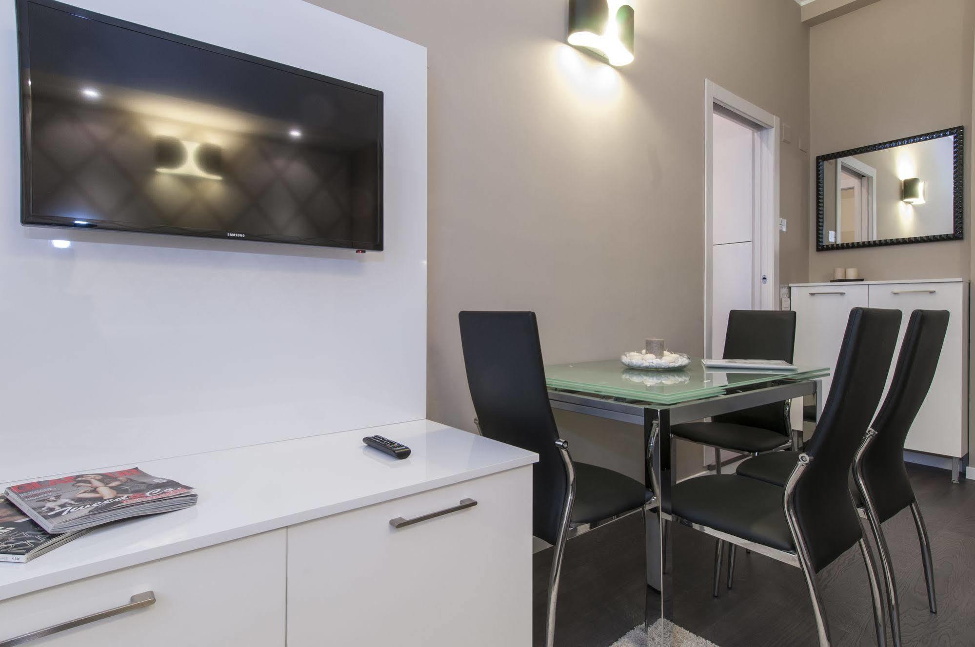 Milan Royal Suites エクステリア 写真